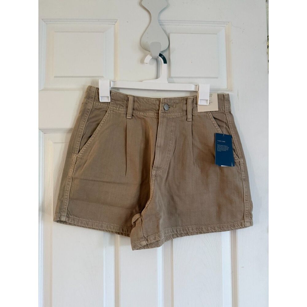NEW Universal Thread Pleated Shorts
